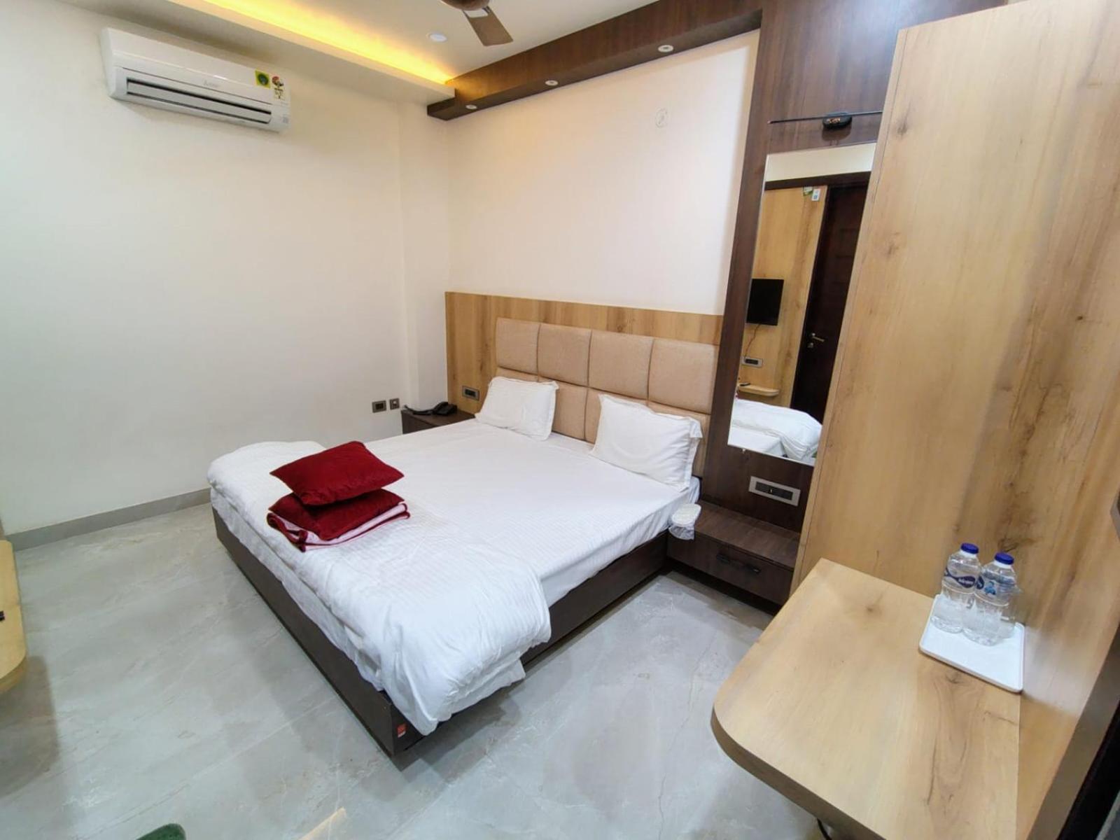 Celebration Guest House ลัคเนา ภายนอก รูปภาพ
